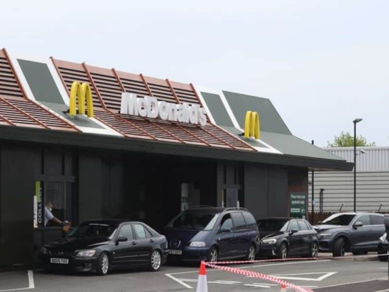 6YearOld Initiates Chain Reaction At McDonald's DriveThru With Car