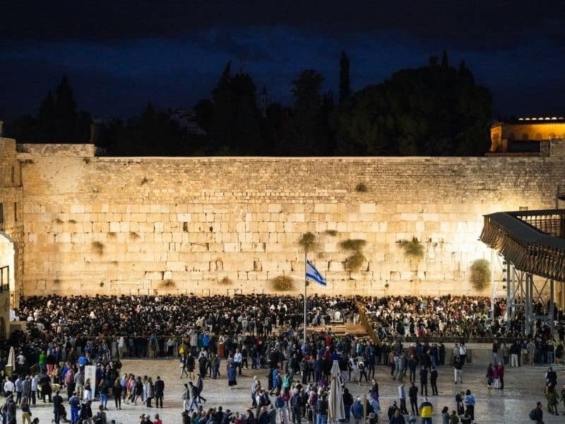 Hungary May or May Not Be Moving Embassy to Jerusalem; Paraguay Says Yes to Move