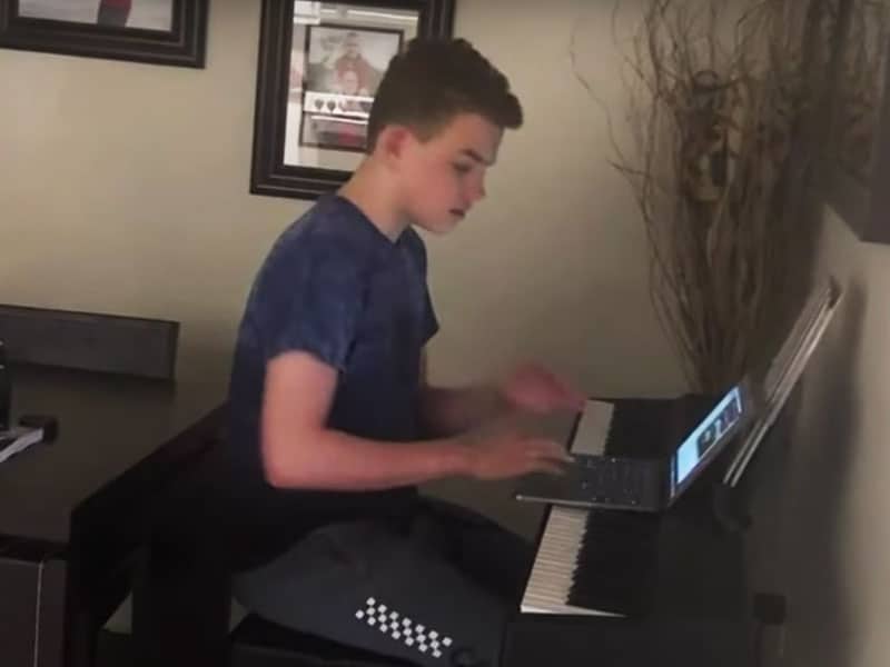 Teen Hero dies saving drowning victim