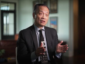 Atheist Eye Surgeon Testimony